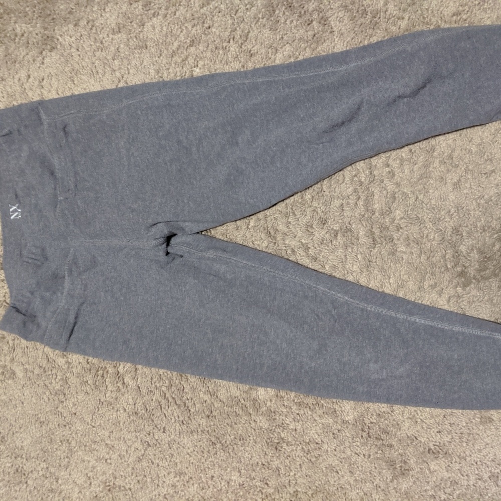 2 Cropped leggings!!